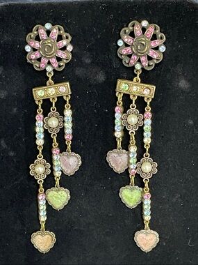 VTG Banana Bob Chandelier Dangle Earrings Enamel Pastel Hearts Rhinestones Pearl